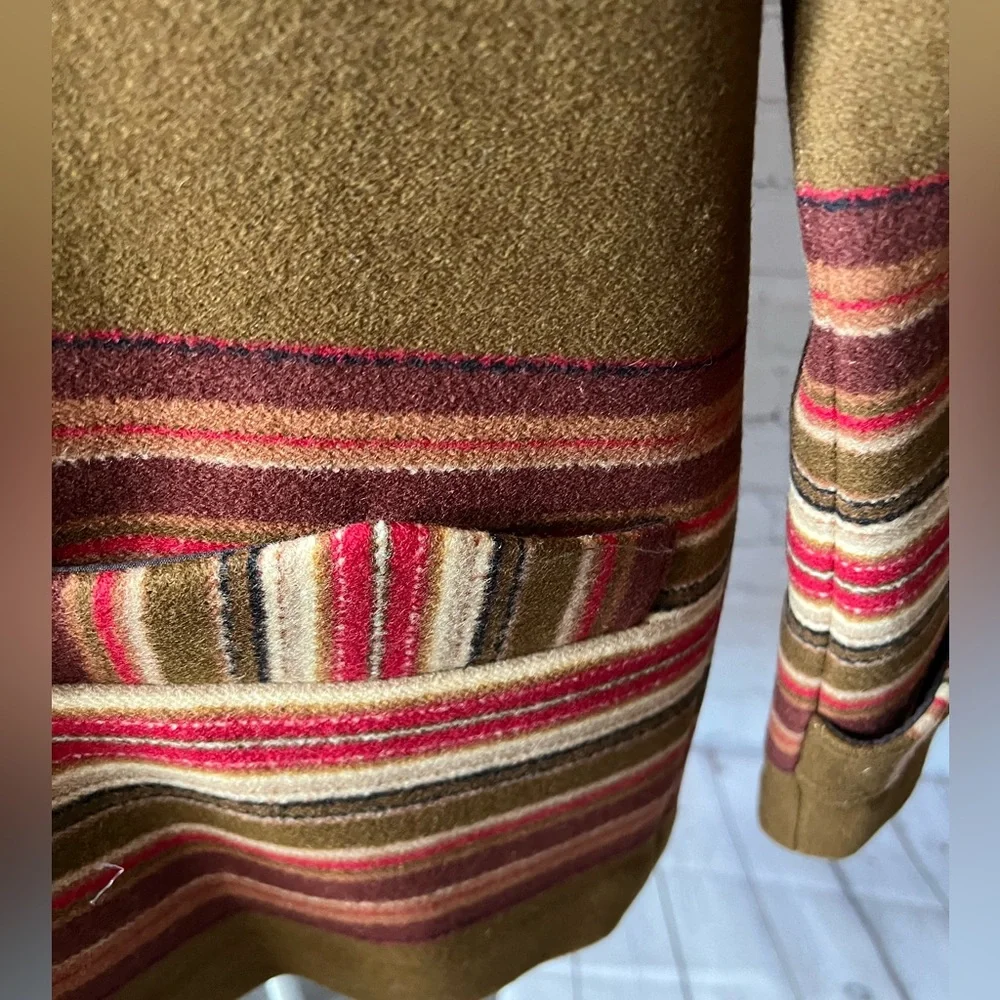 Pendleton button tab